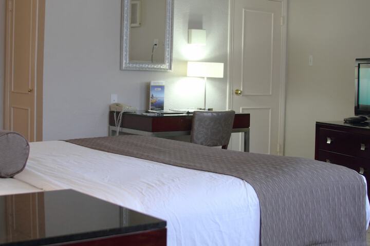 Room 34 of 44