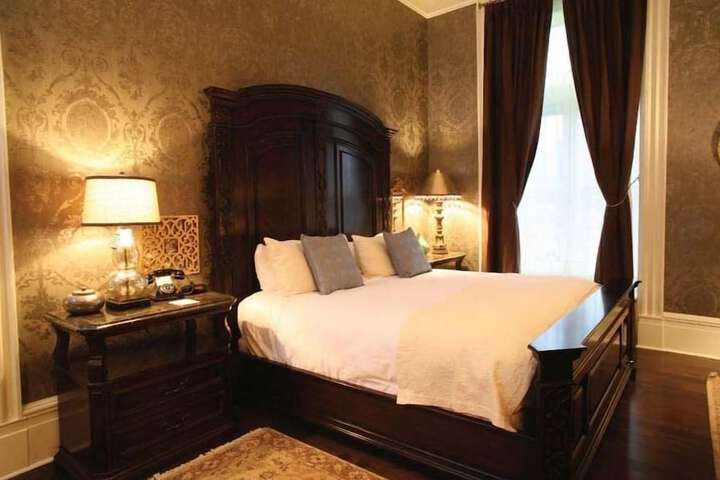 Room 48 of 70