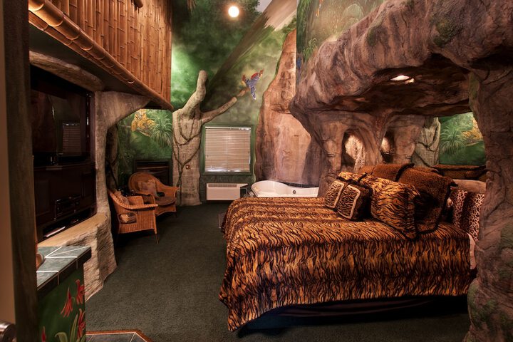 Room 15 of 62