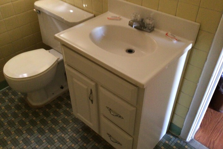 Room 6 of 12