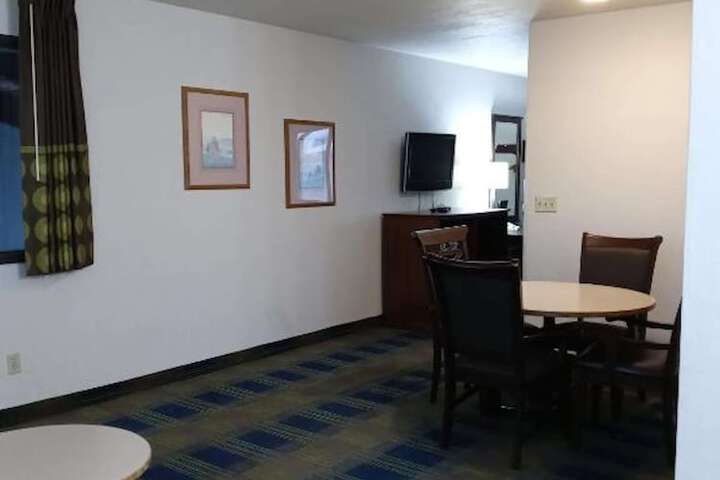 Room 37 of 42
