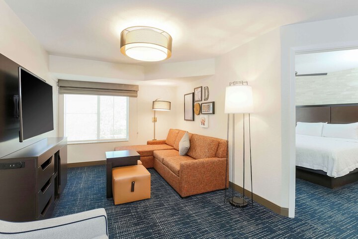 Room 27 of 53