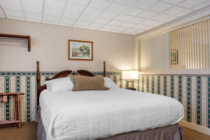 Room 28 of 56