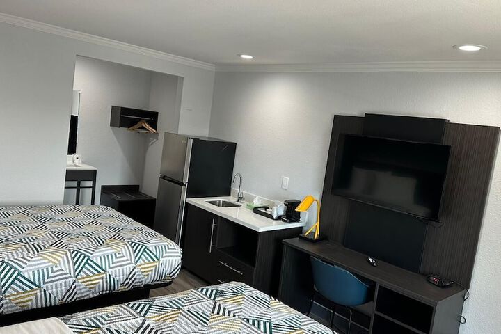 Room 22 of 32