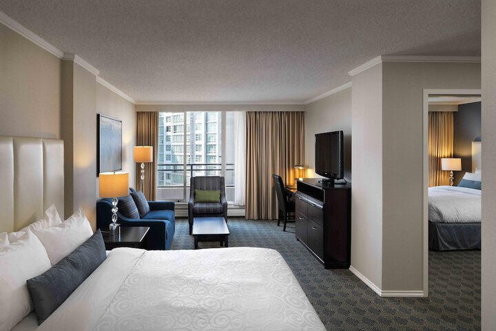 Chateau Victoria Hotel and Suites