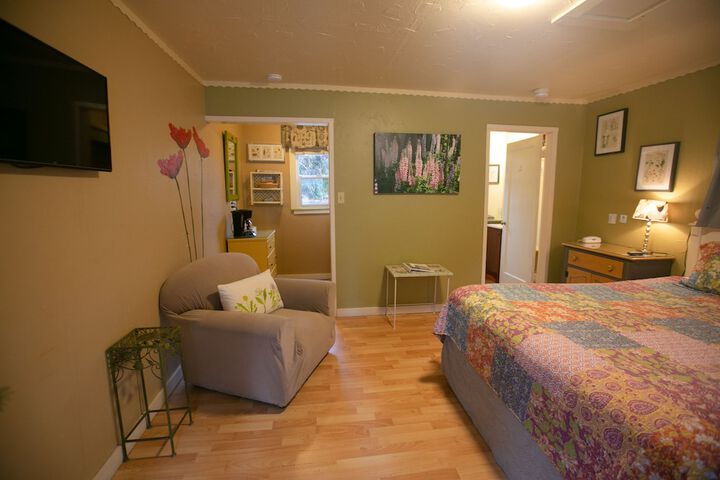 Room 180 of 236