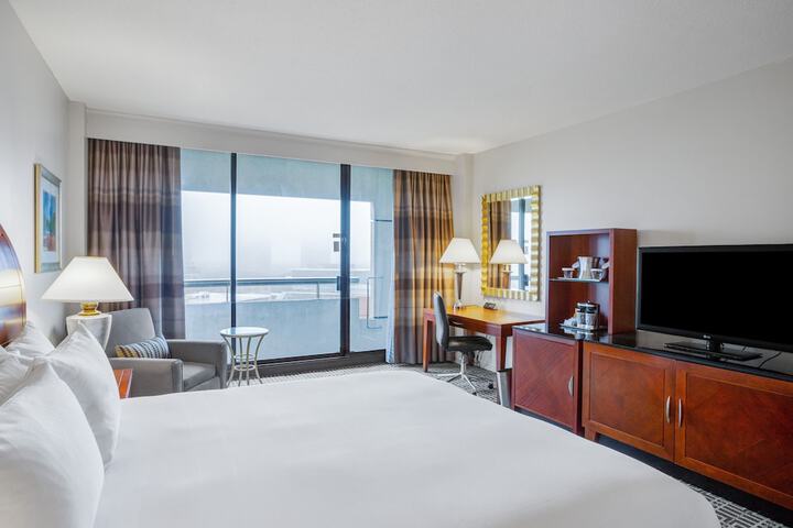 Room 35 of 62