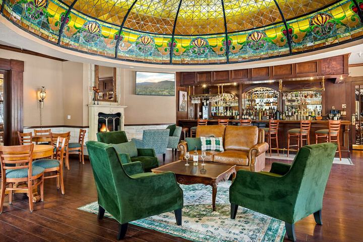 Chateau Big Bear Boutique Hotel BW Signature Collection