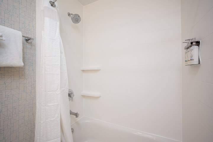 Holiday Inn Express Grover Beach-Pismo Beach Area by IHG