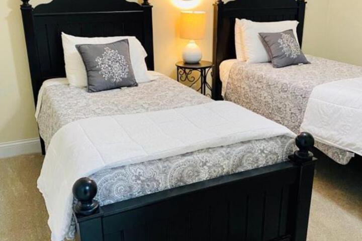 Barren Breeze Bed and Breakfast