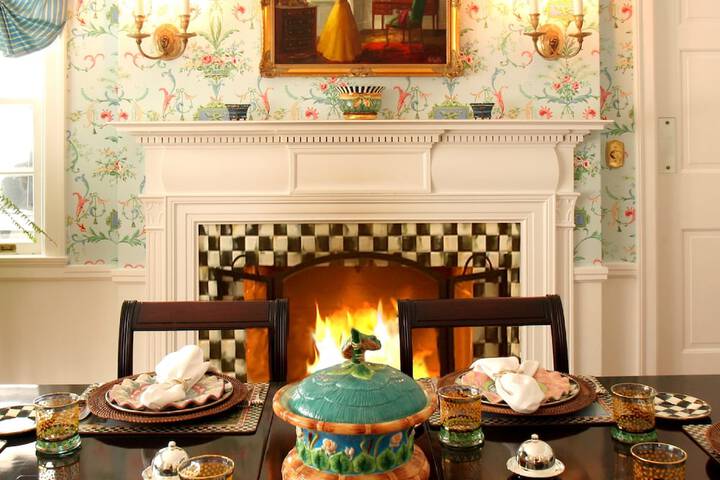10 Fitch Luxurious Romantic Inn
