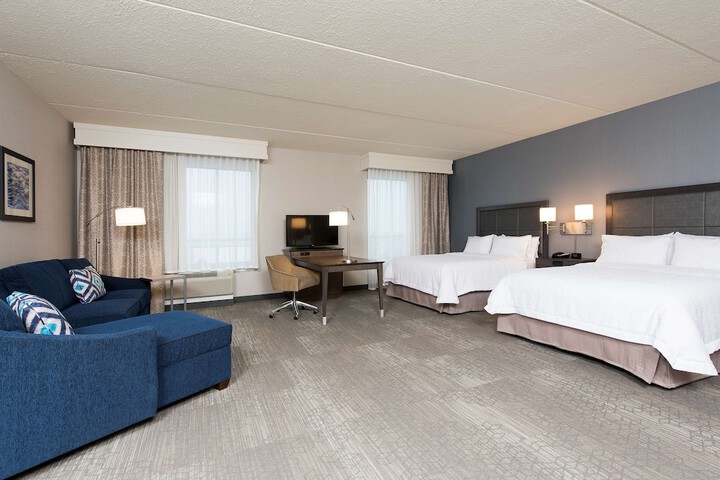 Hampton Inn & Suites Grand Rapids Downtown