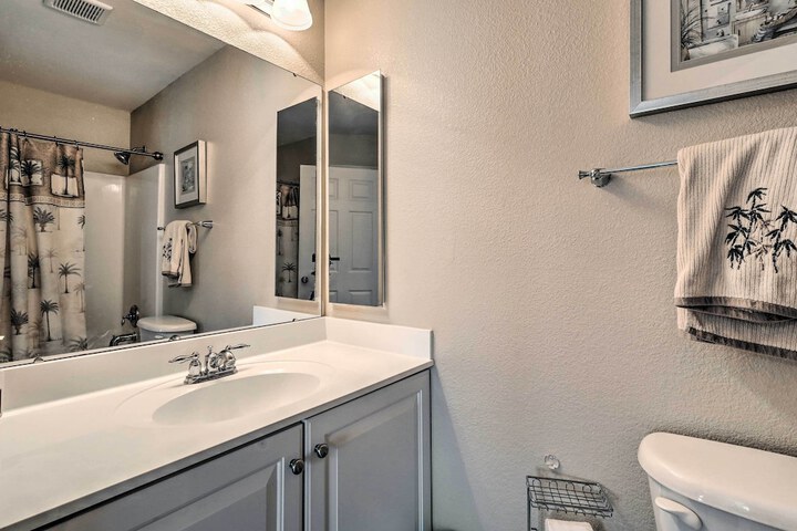 Near Bethany Beach & Boardwalk: Pristine Townhome!
