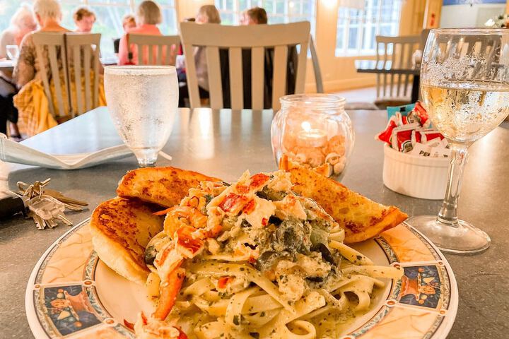 Dining 90 of 153