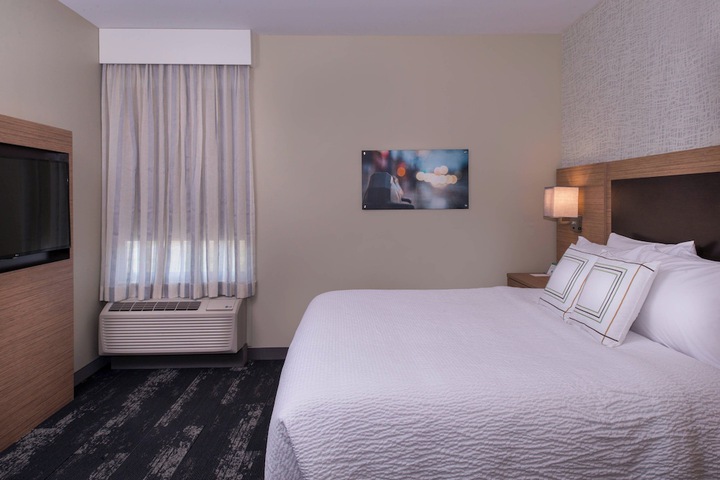 Room 10 of 21