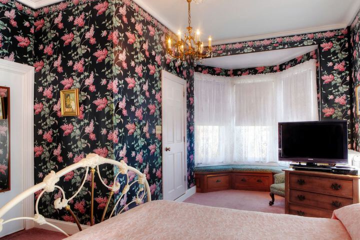 Room 53 of 61