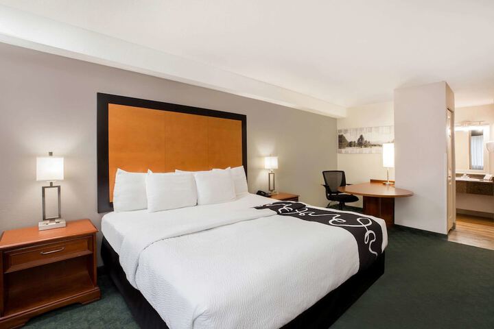 Room 15 of 27