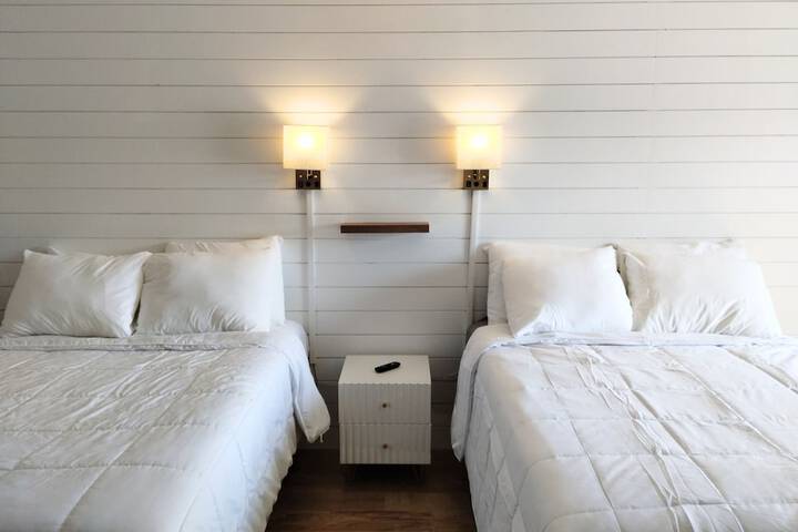 Room 17 of 27