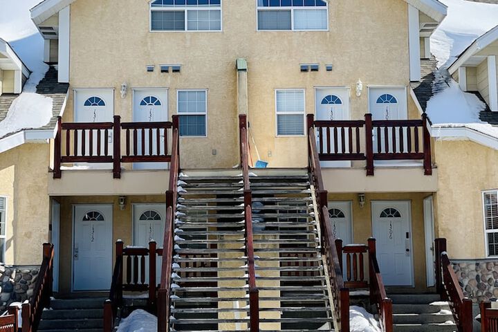Hotel 2 of 112