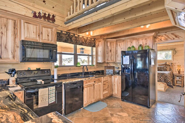 Rio Grande National Forest Cabin: Views & Hot Tub