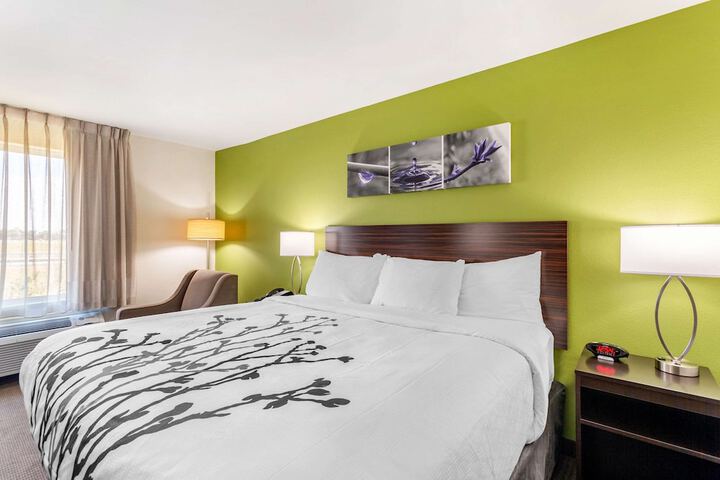 Room 8 of 35