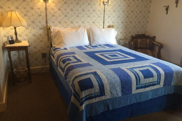 Room 8 of 42