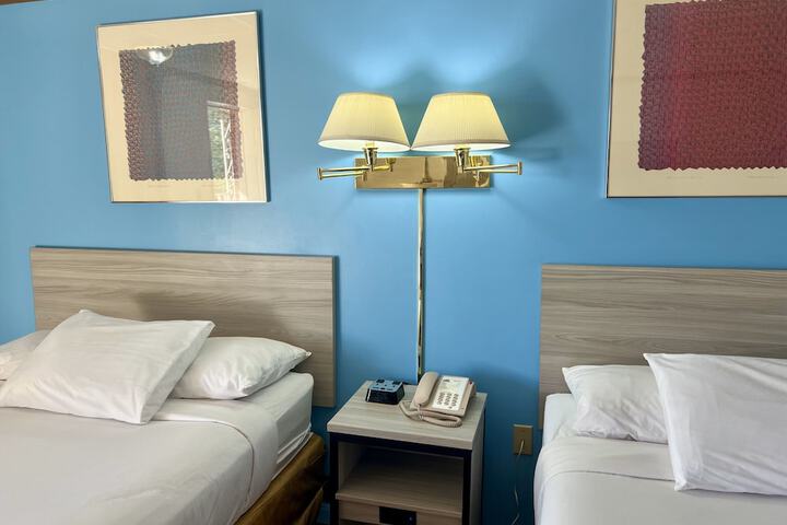 Room 44 of 51