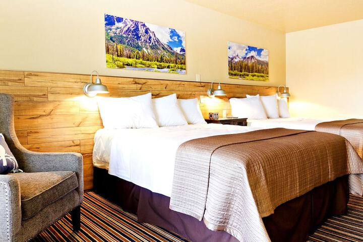Blue Lakes Inn & Extended Stay