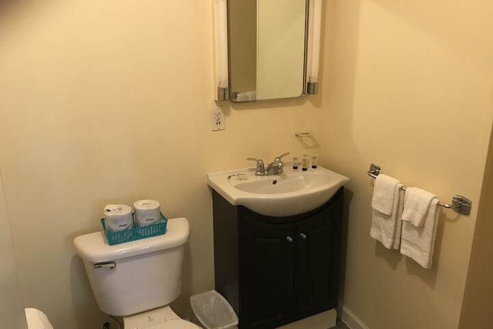 Room 25 of 31