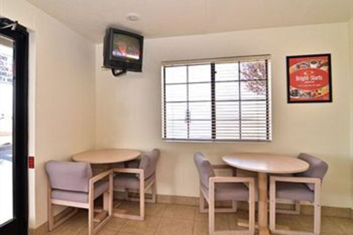 Econo Lodge