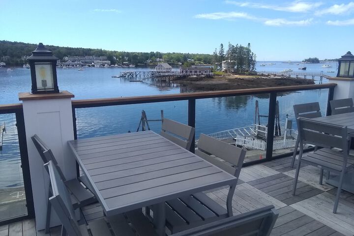 Tugboat Inn