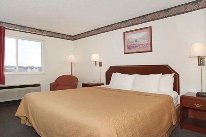 Room 18 of 36