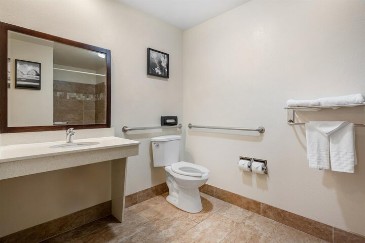 Best Western Plus Inn of Hayward