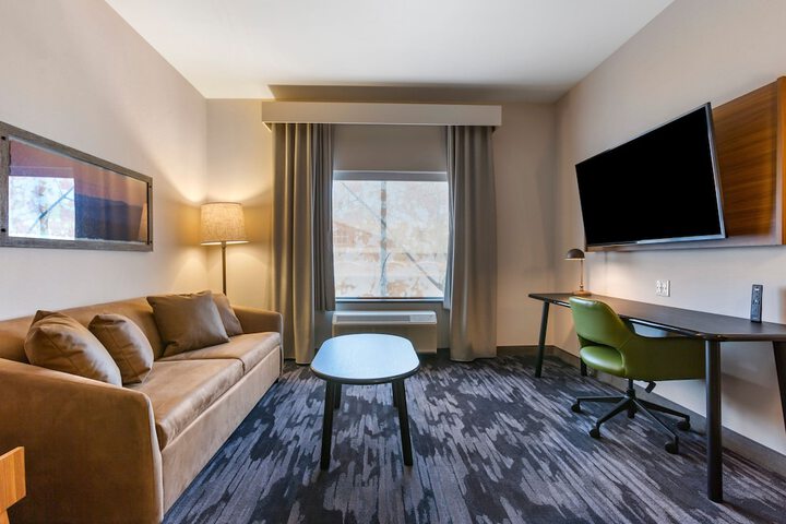 Room 16 of 35