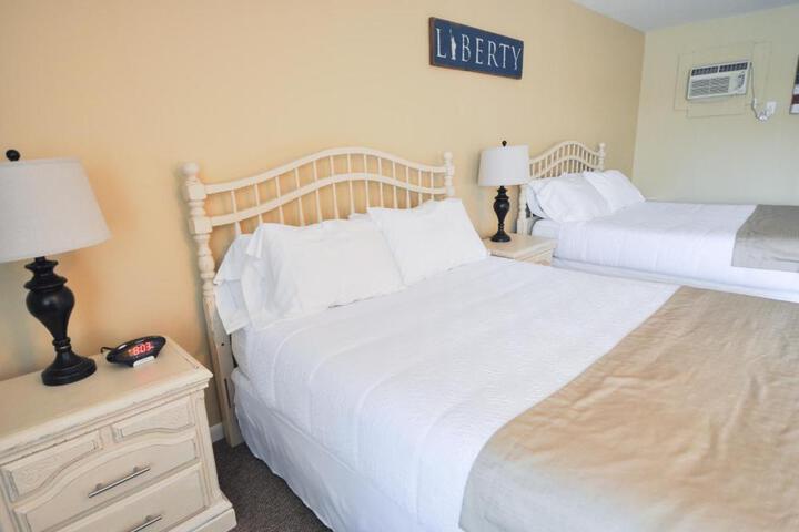 East Shore Lodging
