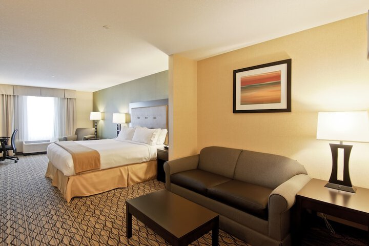 Room 18 of 34