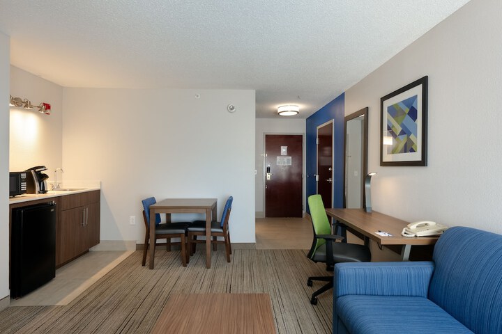 Room 39 of 64