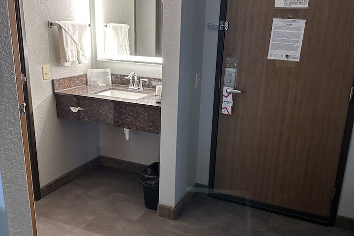 Room 52 of 72