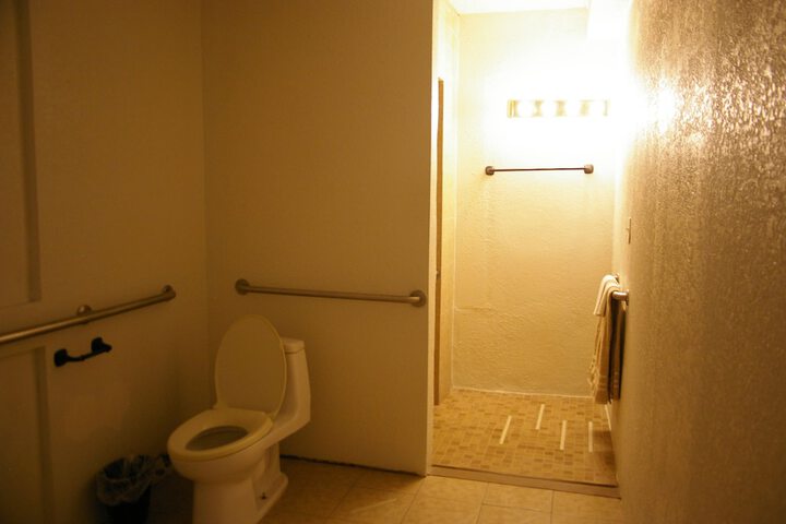 Room 21 of 25