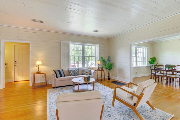 Walk Downtown: Home w / Yard in Clarksdale