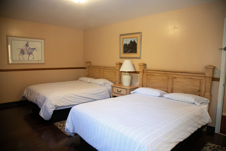 Room 19 of 28