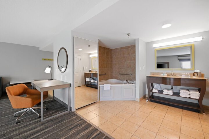 Hampton Inn & Suites Madera