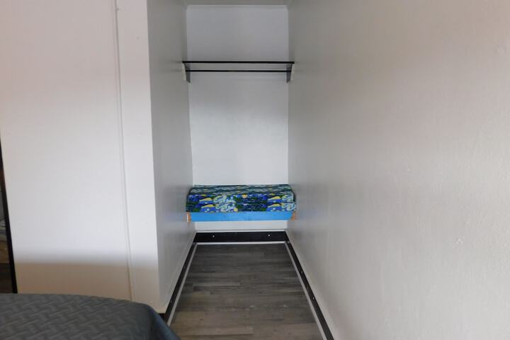 Room 14 of 27